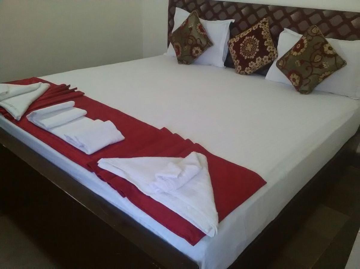 Hotel Republica パナジ エクステリア 写真