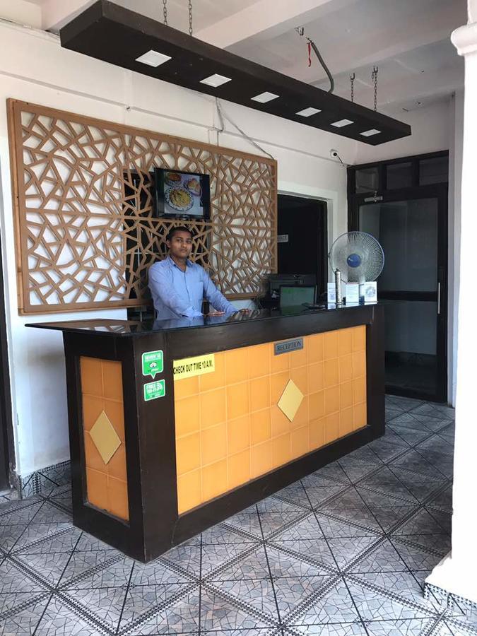 Hotel Republica パナジ エクステリア 写真