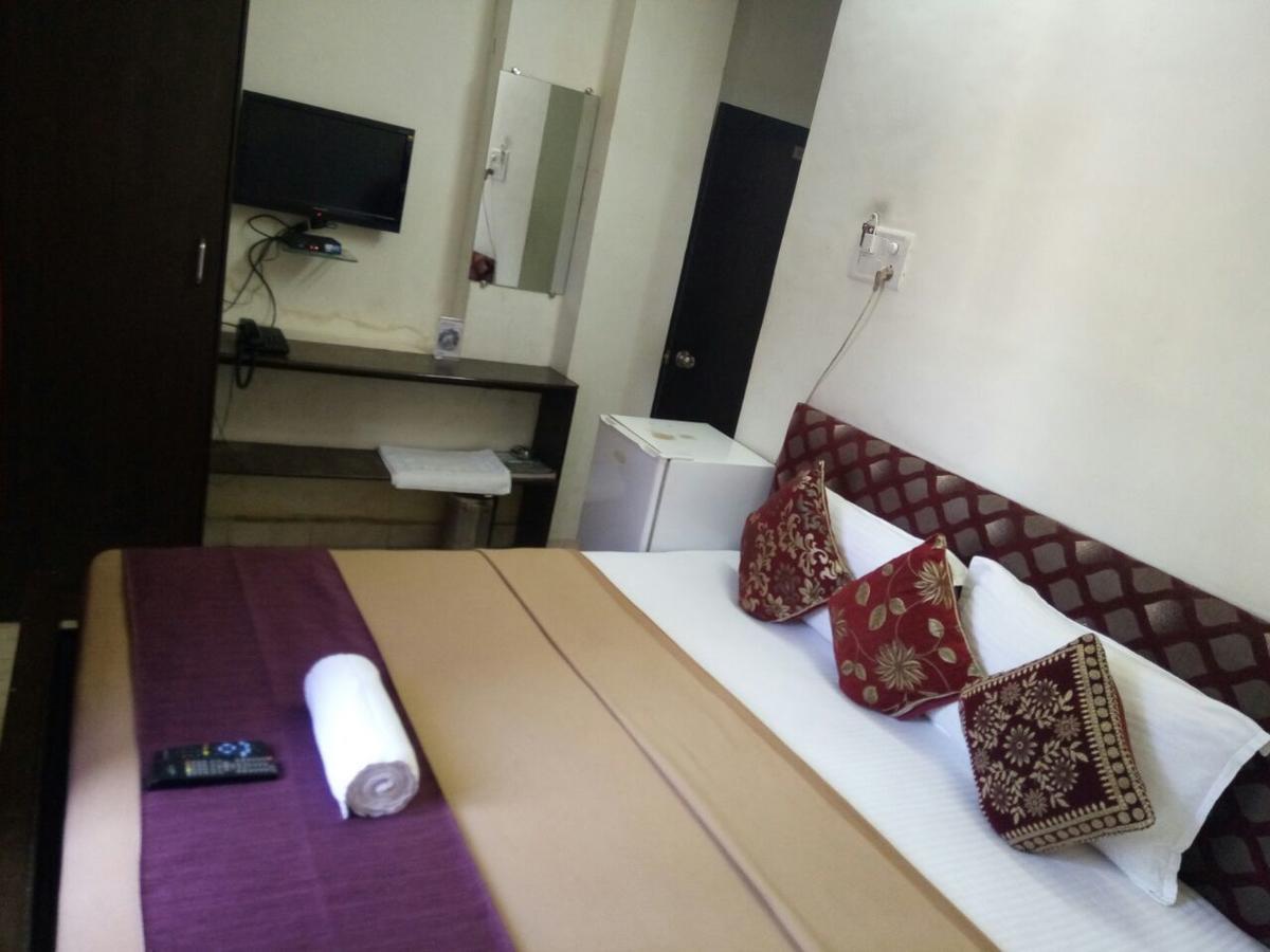 Hotel Republica パナジ エクステリア 写真