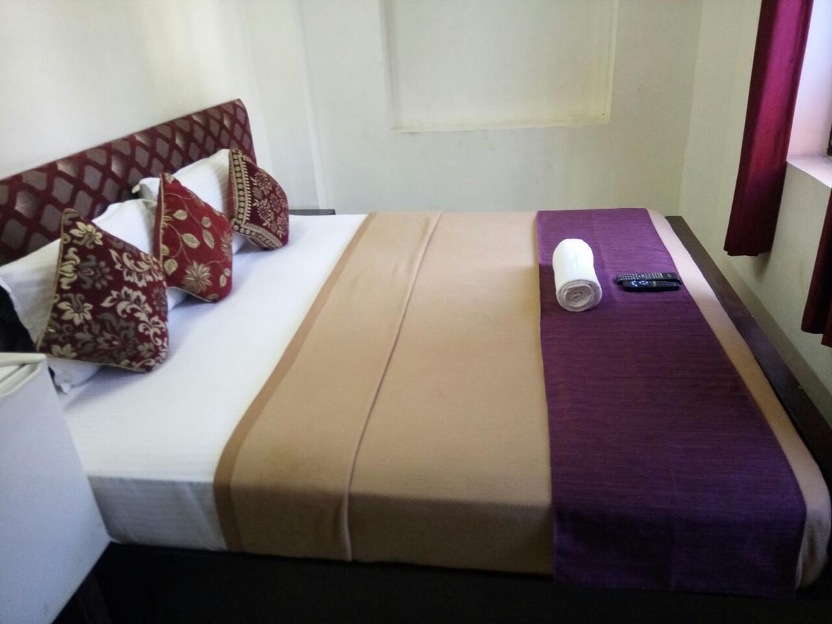 Hotel Republica パナジ エクステリア 写真